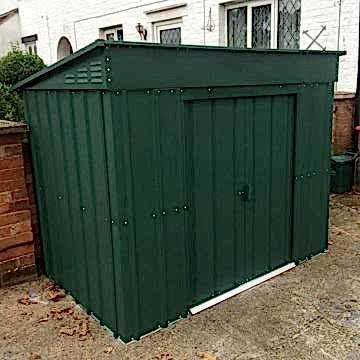 6' x 4' Lotus Heritage Green Low Pent Metal Shed (1.8m x 1.24m) 6' x 4' Lotus Heritage Green Low Pent Metal Shed (1.8m x 1.24m)