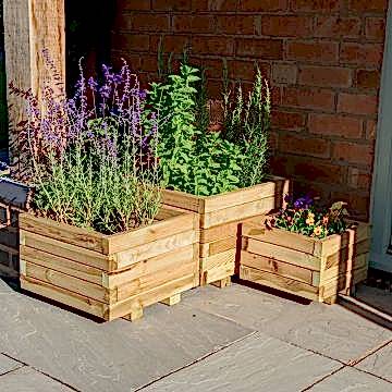 Forest Kendal Square Wooden Garden Planter 1'8x1'8 (0.5x0.5m) - Set of 3