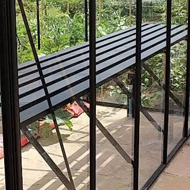 10' Black Integral Staging 