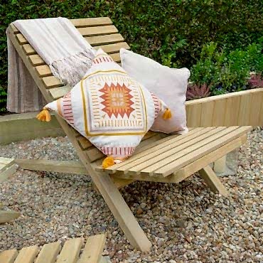 Forest Slatted Wooden Garden Chair 2'3 x 3'11 (0.68m x 1.19m)