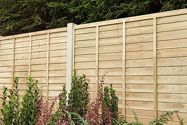 Overlap garden fencing