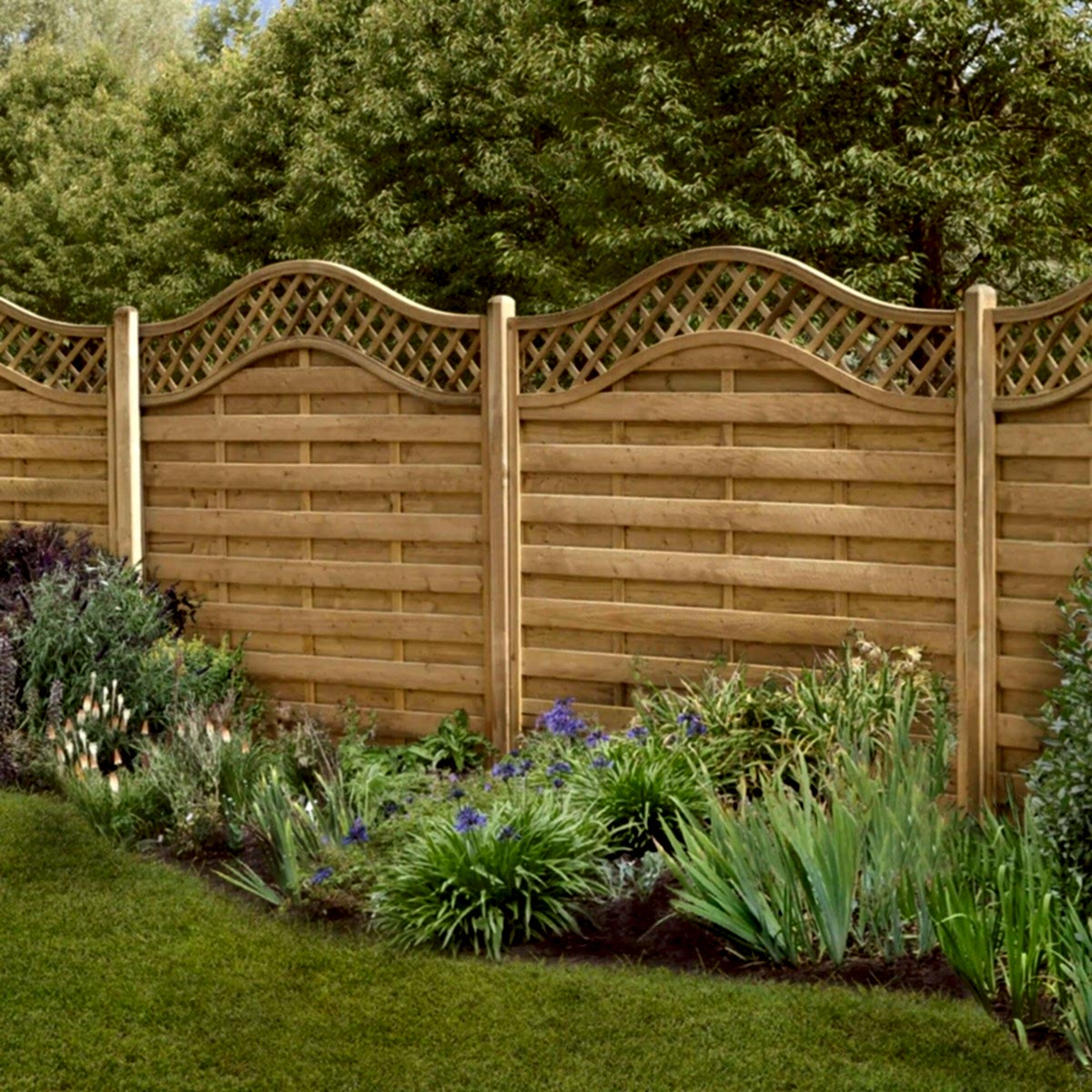 this image can be described using our list of garden fencing terms, garden fencing words, garden fencing vocabulary and garden fencing jargon 