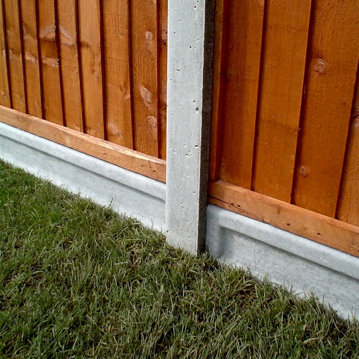 if you're looking at this image and thinking of your fencing foundation then you'll probably also be thinking of the best fence posts, the best concrete fence posts, the best wooden fence posts and the ultimate battle of concrete vs wood fence posts