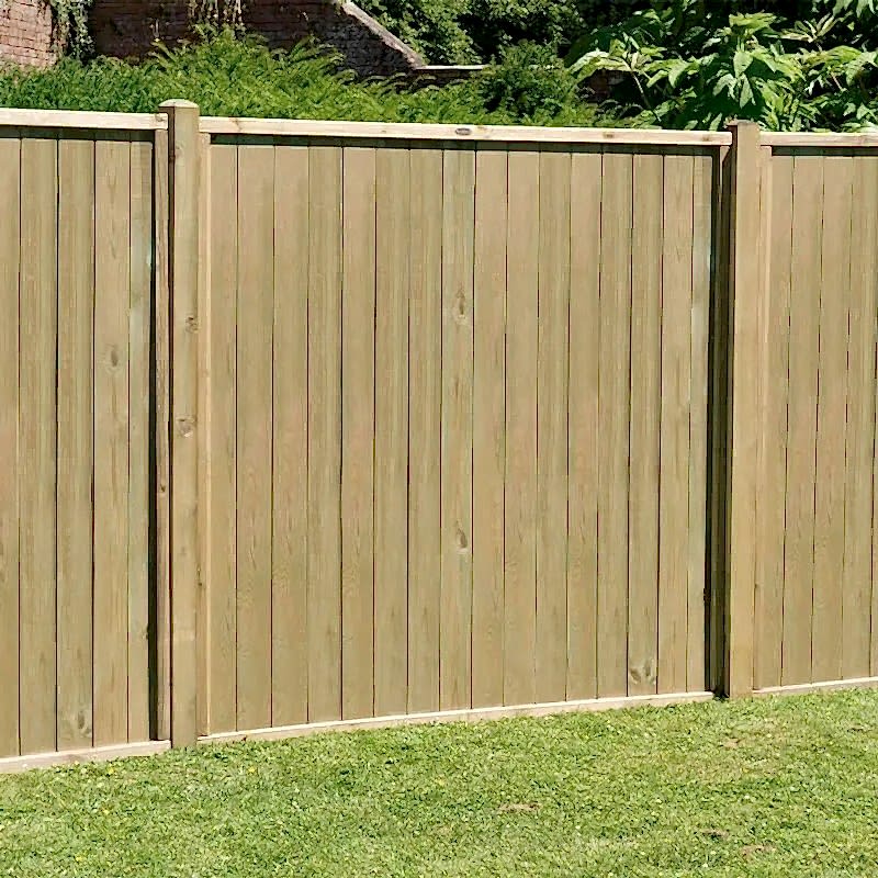 the owner of this pristine fence will not need to worry about how to replace a fence panel, replacing a fence panel or replacing fence panels in concrete posts anytime soon