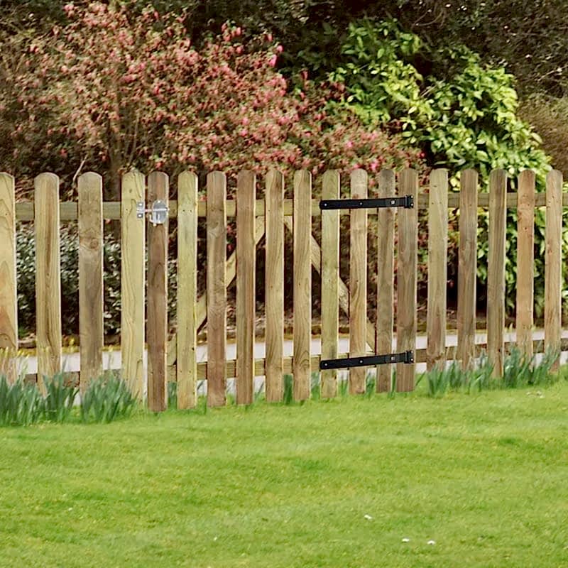photo showing one of the best garden gate designs