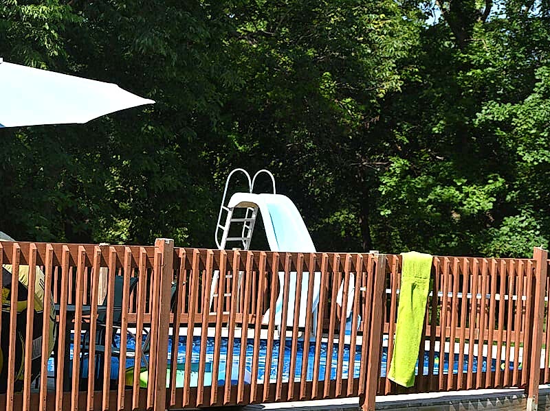 this safety barrier fencing is ideal as a safety fence for garden, pool safety fence or garden safety fence to help increase fence safety