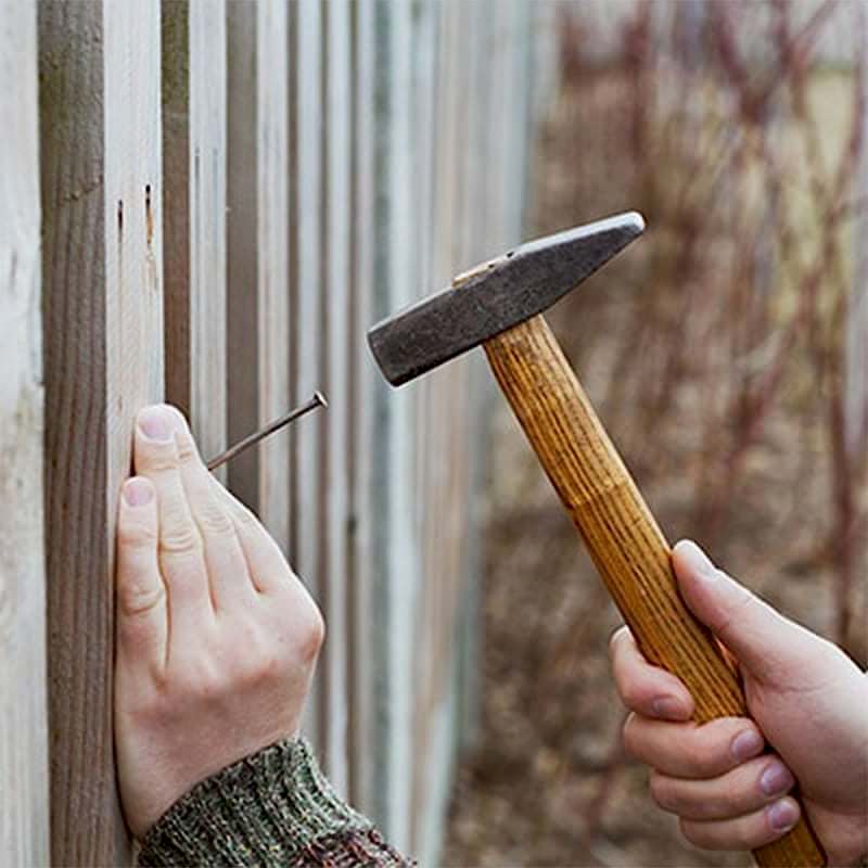 Constructing a fence Constructing a fence
