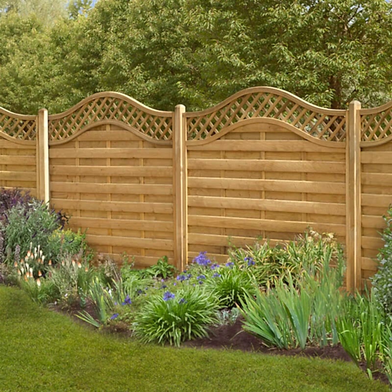 This image shows one of our coastal fencing ideas which include coastal fencing, beach fencing and the best fencing for coastal areas