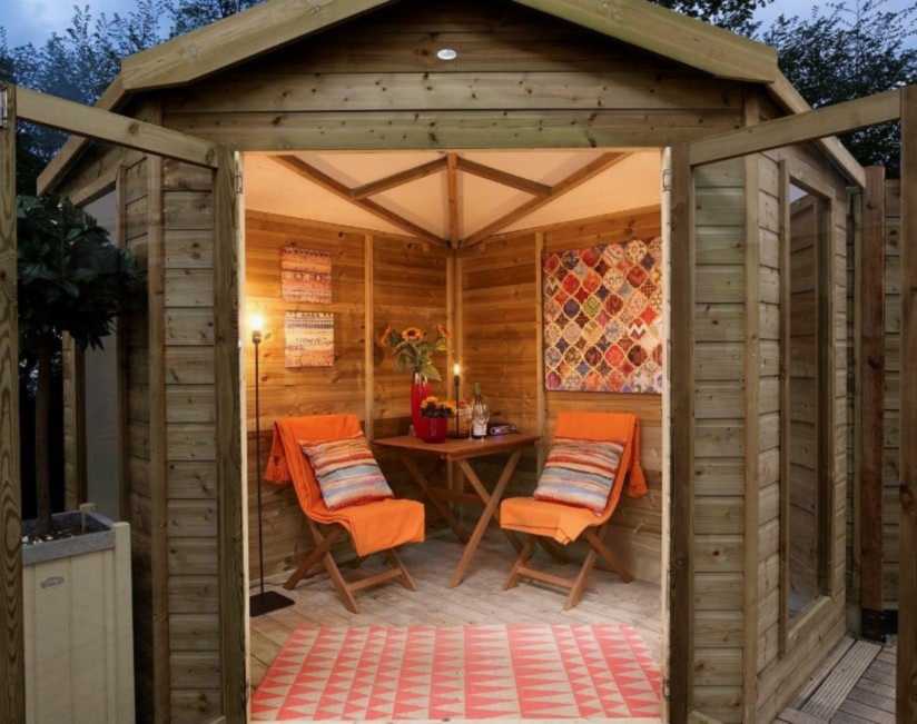 this image shows one of our decorative garden fence ideas from our list of decorative fencing ideas including outdoor fence decoration and decorative fence trellis 