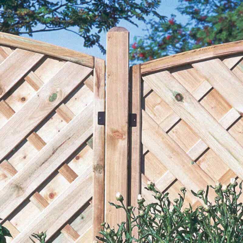Here is an image showing fencing tools and equipment that can be found on our fencing tools list which includes garden fencing tools, garden fencing equipment and tools needed to build a wooden fence 