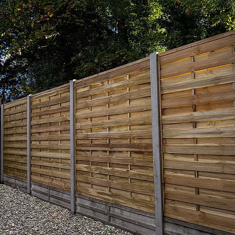 Hit and miss fencing panels